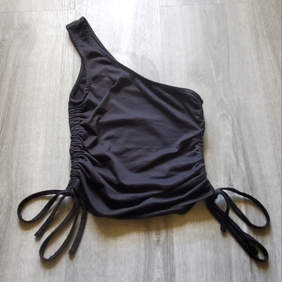 Forever 21 Tops - Forever 21 One Shoulder Crop Top